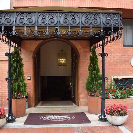 Hotel Saint Simon Μπογκοτά Εξωτερικό φωτογραφία